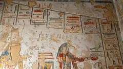 Eine beispiellose Entdeckung im Tal der Könige: Vor zweitausend Jahren hinterließ ein Reisender aus Indien seinen Namen in mehreren Pharaonengräbern.